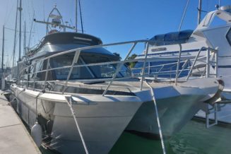 Bladerunner 12.2m power cat