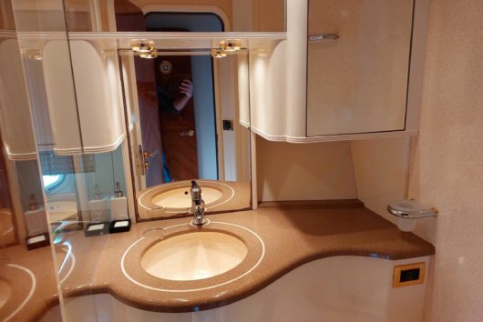 Azimut 58 - Image 23