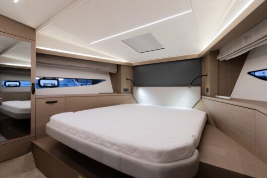 New Prestige 420 1/3 share- walk on walk off - Image 11