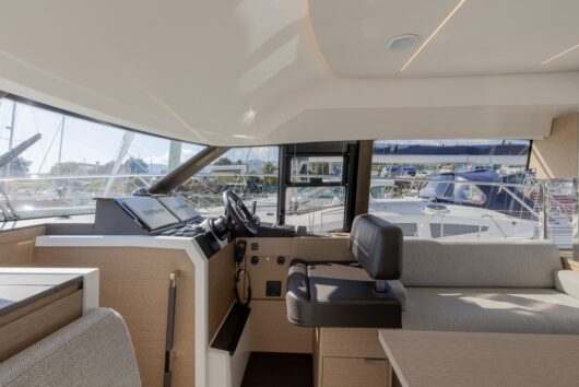 New Prestige 420 1/3 share- walk on walk off - Image 8
